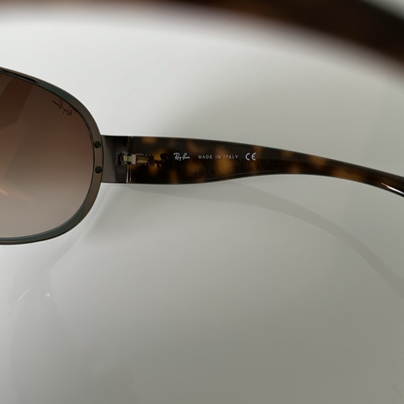 Rayban sunglasses - Picture 3 of 3